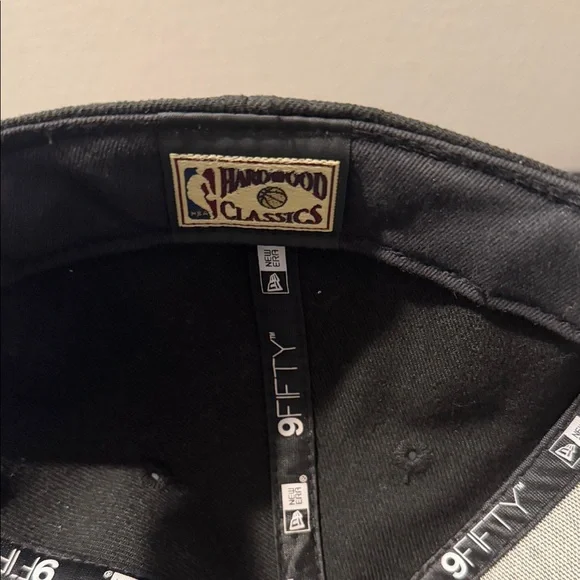 Vintage Milwaukee Bucks New Era 9Fifty SnapBack - Picture 7 of 9